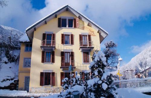 Brides-les-Bains Ski Chalet | Le Chalet Joly