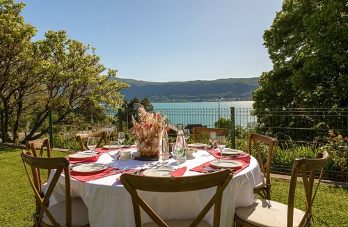 Veyrier-du-Lac Villa | Le Vignoble du Lac, Domaine avec vue. 17p.