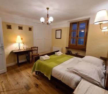 Saint-Martin-dʼEntraunes Bed & Breakfast | Les Etrangers a l'ancien Hotel des Etrangers