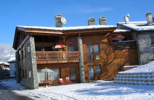 Bourg-Saint-Maurice Ski Chalet | Les Gentianes Chalet Darentasia, 5 minutes from the slopes with the funicular