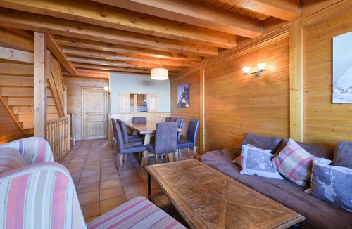 Belle Plagne Apartment | 'Lesetoilesdelaplagne Chalet 19' Apartment with Mountain View and Balcony