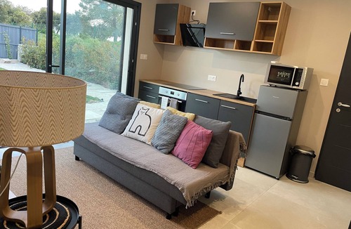 Caremeau Apartment | Lodge des Garrigues Swimming pool & Garden/terrace