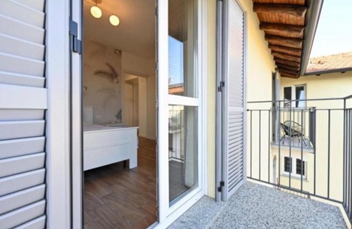 Albate Apartment | Lora luxury suite 4, free private parking, self check-in, air conditioner