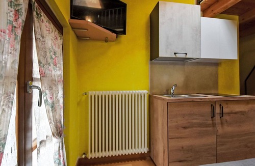 Valtellina Apartment | Lovely apartment for 3 guests with A/C, WIFI, TV, patio and pets allowed