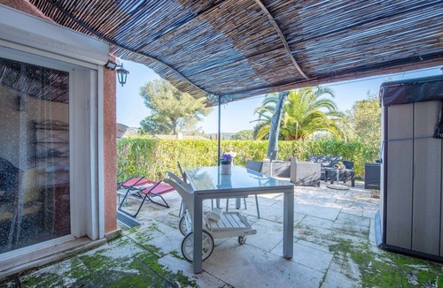 La Croix-Valmer Apartment | Lovely apartment for 4 guests with pool, WIFI, TV and terrace