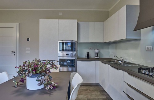 Dongo Apartment | Lovely apartment for 4 guests with WIFI and patio