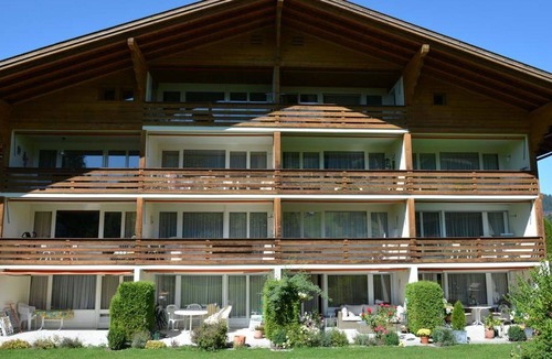 Zweisimmen Nr Gstaad Apartment | Lovely apartment for 4 people with WIFI, TV, balcony and pets allowed