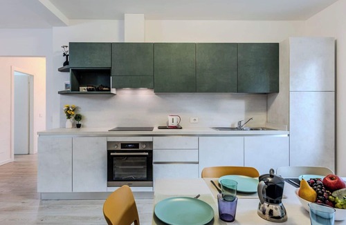 Dongo Apartment | Lovely apartment for 6 guests with TV and balcony