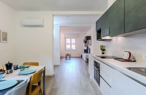 Dongo Apartment | Lovely apartment for 6 guests with TV and balcony