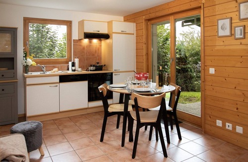 Ovronnaz Apartment | Lovely apartment for 3 people with WIFI, TV and terrace