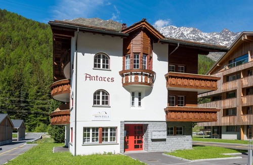 Saas-Balen Apartment | Lovely apartment for 10 people with WIFI, TV, balcony and pets allowed