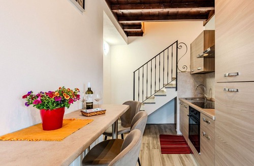 Azzano Apartment | Lovely apartment for 3 people with WIFI, A/C and TV