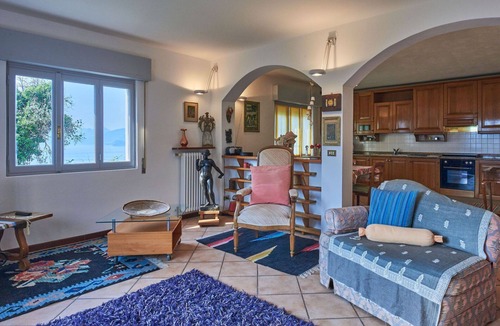 Santa Maria - Rezzonico Apartment | Lovely apartment for 4 people with WIFI, TV, terrace and pets allowed