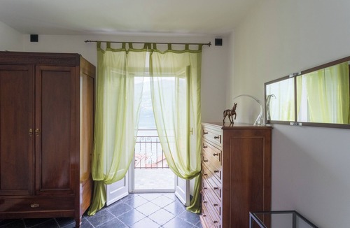 Carate Urio Apartment | Lovely Apartment Overlooking Lake by RentAllComo
