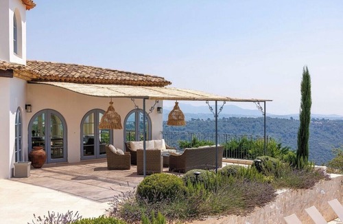 Vence Villa | Luxury villa nestled a few minutes from Saint-Paul-de-Vence panoramic view