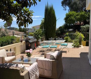 Saint-Jean-Cap-Ferrat Apartment | Magnifique studio bas de villa avec terasse et jardin Saint Jean Cap Ferrat