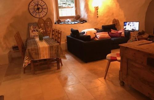Nevache House | Maison Carail