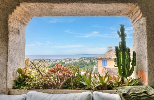 Cagnes-sur-Mer House | Maison Sans Delai with Sea View Terrace, Cagnes sur Mer, France
