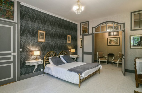 Saint-Albin-de-Vaulserre Bed & Breakfast | Marie-Antoinette Room, Character Suite, 40 m² with Private Lounge