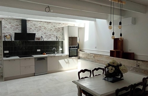 Gallician House | Mas in the middle of vineyards, ideally located between Camargue and Provence.
