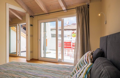 Miasino Apartment | Miasino Apartment by Lago Reisen