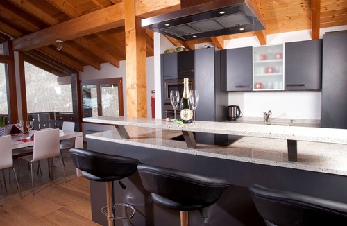 Saas-Fee Ski Chalet | Modern 300m Grand Luxury Chalet With Great Views!