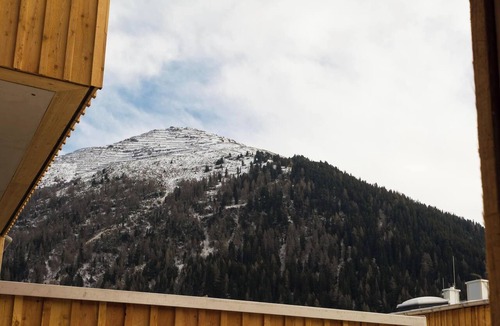 Sankt Anton am Arlberg Apartment | Modern apartment in a quiet location. With an underground parking garage, ski storage, and bike storage.