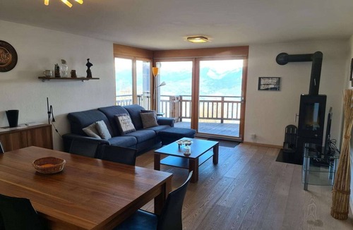 Veysonnaz Apartment | Modern apartment with sauna