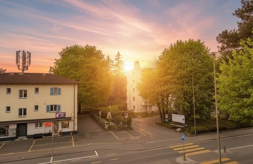 Dietikon District Apartment | Modern Cozy Apartment near Zurich City & Netflix!