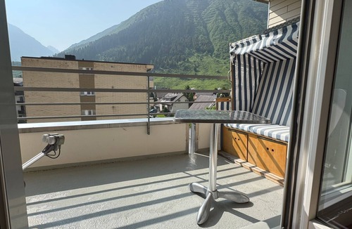 Andermatt Apartment | modern eingerichtete Ferienwohnung in Andermatt by Interhome
