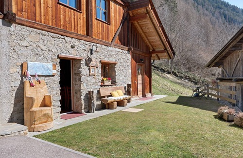 Rabbi Apartment | 'Monolocale Mas Di Zonadi' Apartment with Mountain View and Wi-Fi