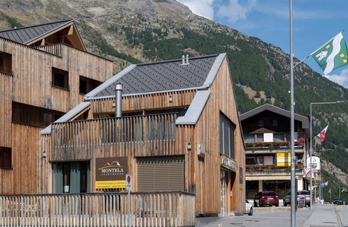 Saas Grund Apartment | Montela Pavillon - Holiday Stay Appartement/Fewo by Interhome