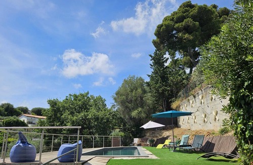 Gairaut Apartment | New garden apartment in a villa with garden and private pool