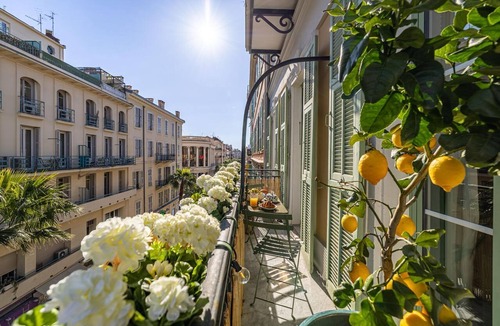 Jean-Medecin Apartment | NEW! Spacious 4BR-3BTH, heart of Nice, AC, elevator