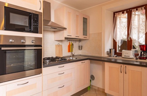 Campagnano di Roma Apartment | Nice apartment for 5 guests with TV, terrace and pets allowed