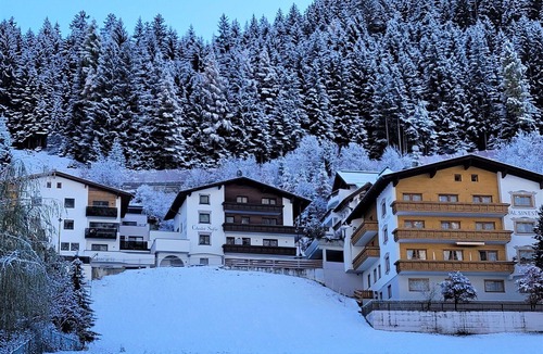 Ischgl Apartment | Nice apartment for 5 people with WIFI, TV, terrace and pets allowed