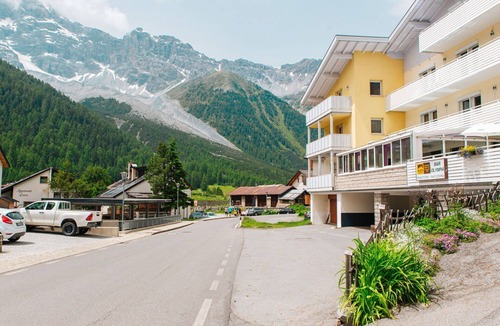 Solda Apartment | Nice apartment for 6 guests with WIFI, TV, terrace, pets allowed and panoramic view