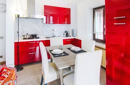 Dormelletto Apartment | Nice apartment for 4 guests with WIFI, TV, balcony and pets allowed