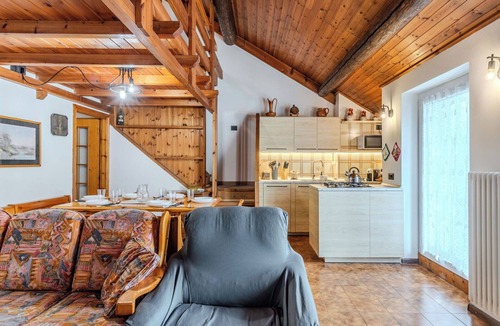 Ponte Arche Apartment | Nice apartment for 5 guests with TV and patio