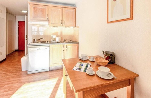 Les Bottieres Apartment | Nice apartment in Saint-Pancrace with sauna