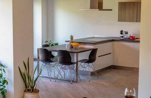 Cino Apartment | Orizzonte Verde - Modern Suite with garden, hot tub and Valtellina views