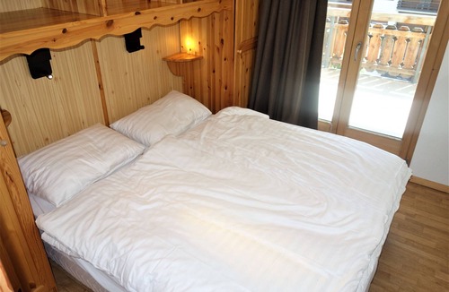 Saint-Pierre-de-Clages Apartment | Pracondu 2 102 - OUTDOOR & FUN charming apartment