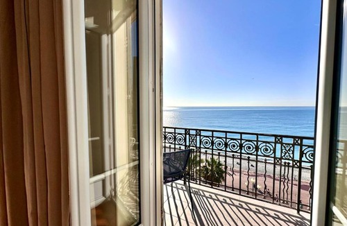 Old Town Apartment | QUAI PROMENADE VIEW Sea View Balcony 3 Bedrooms Air Conditioning