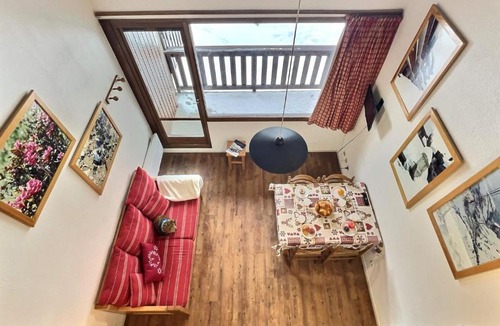 Val-d'Isere Apartment | Résidence Le Chantelouve - Studio cabine avec mezzanine pour 5 personnes à Val d'Isère à 300m du centre du village et 450m des pistes MAE-1805