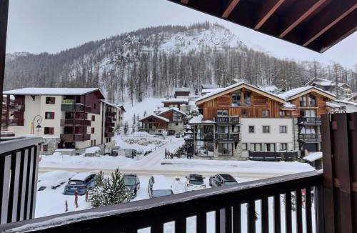 Val-d'Isere Apartment | Résidence Le Chantelouve - Studio cabine avec mezzanine pour 5 personnes à Val d'Isère à 300m du centre du village et 450m des pistes MAE-1805