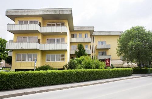 Mompiano Apartment | Regal Residence