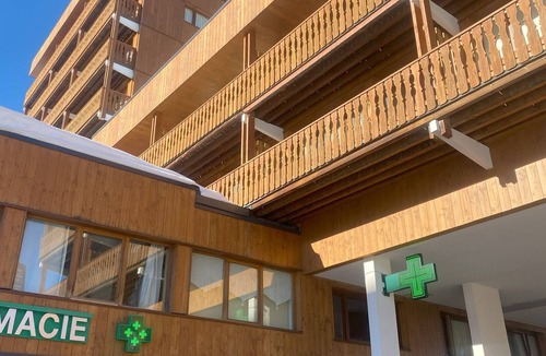 Plagne Centre Apartment | Renovated south studio with balcony, 3/4 pers., ski-in/ski-out