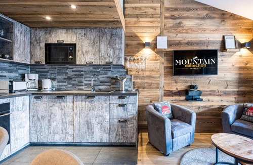 Val-d'Isere Apartment | Renovated studio with balcony in Val-d'Isère center