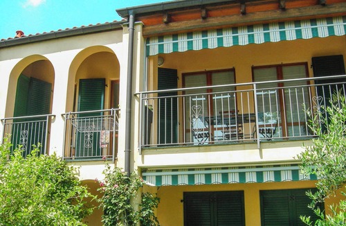 Montegrino Valtravaglia Apartment | Residenza Bosco Sole: Boscoviola by Lago Reisen