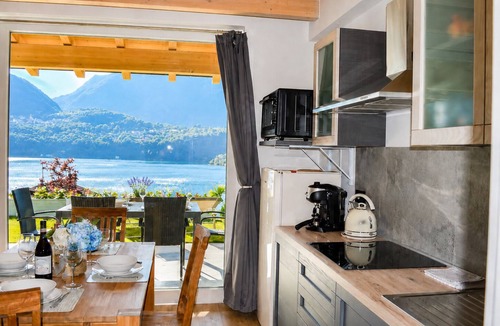 Agrano Apartment | Residence Belvedere: Ortensia Apartment by Lago Reisen